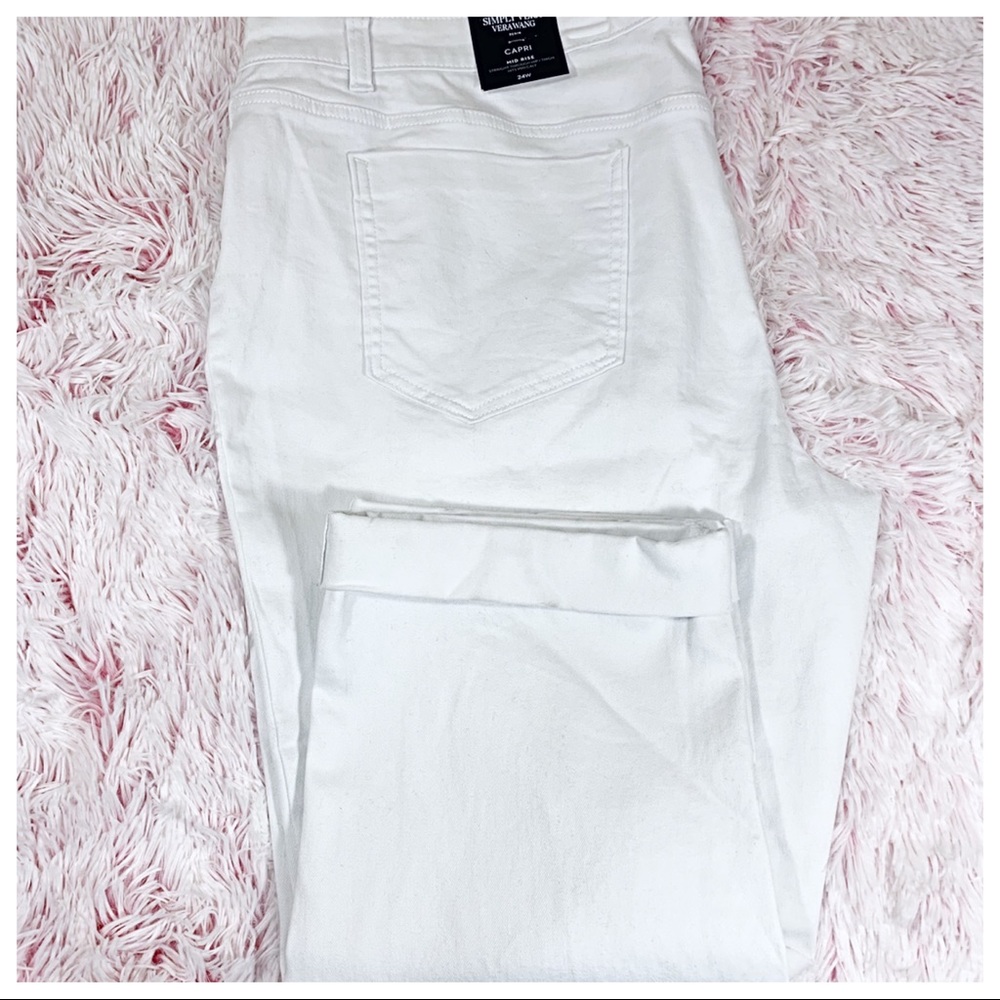 Vera Wang Jean Capris
